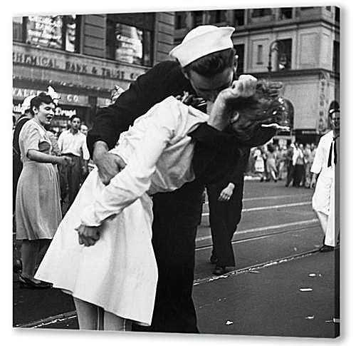 VJ Day, The Kiss — Безоговорочная капитуляция, Поцелуй на Таймс Сквер